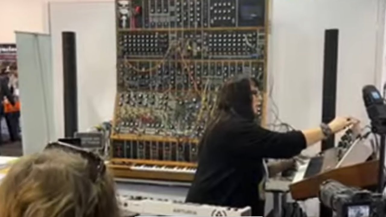 NAMM 2026 day 3 - Rachel Flowers, more upstairs rooms, MIDI Assoc. panels, Lisa Bella Donna (EPIC!)