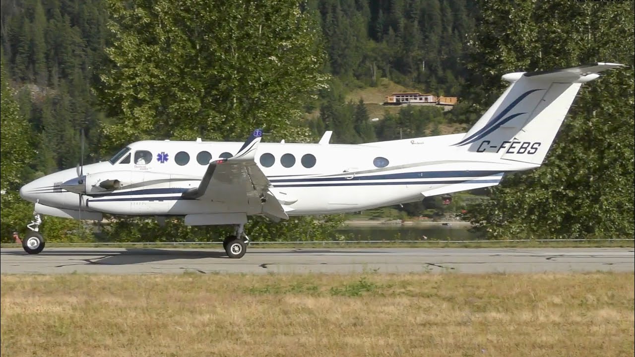 Beechcraft King Air 350 Takeoff
