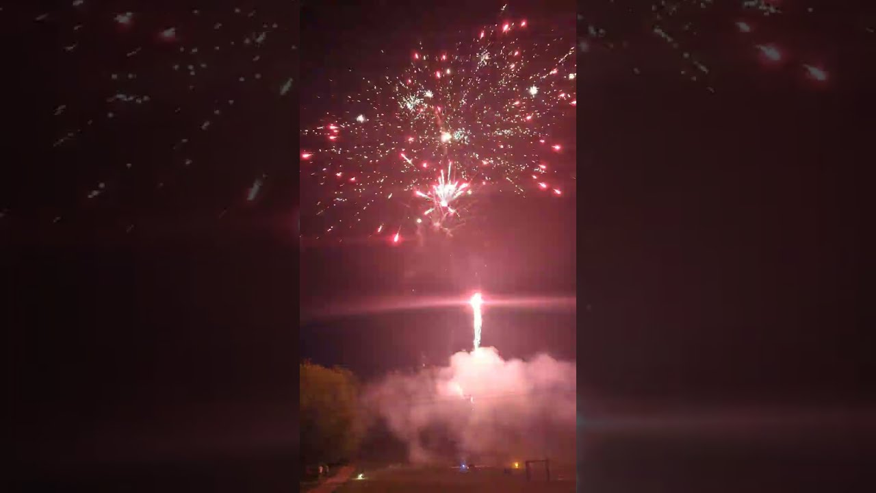 Awesome 2023 4th of July backyard fireworks show!