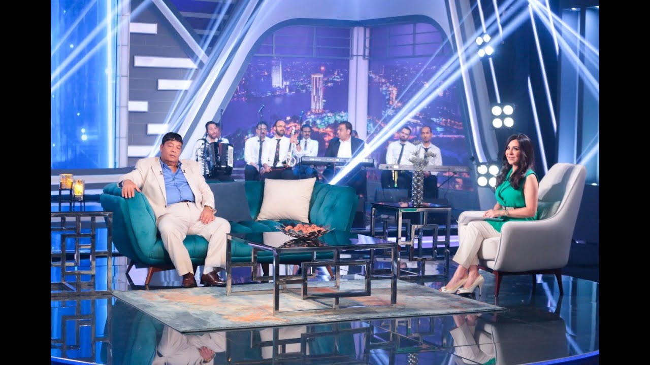 هل عبد الباسط حمودة بيغني حزايني بس ؟ . شوف إجابة حكمدار الأغنية الشعبية، ويُهدي أغنية خاصة لـ زوجته