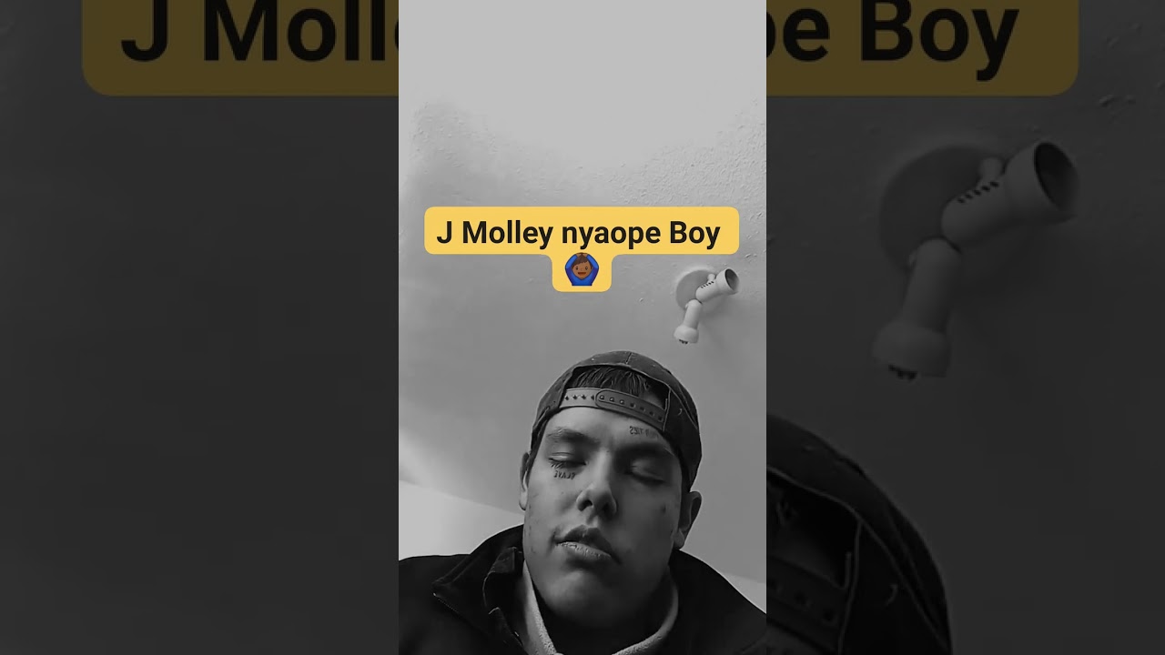 Emtee Warned Us About J Molley #foryou #fy #rap #viralvideo #new #rapper #youtube #viralshort #gold