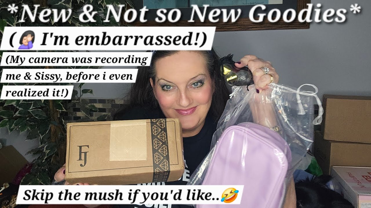 Full size mystery bag from IPSY & I grabbed a couple of other things. Sorry for the MUSH! 🤭