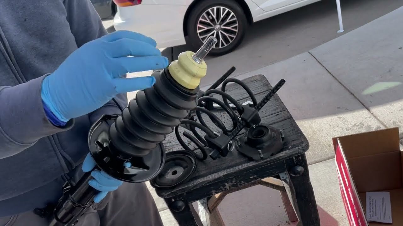 Cambio de Suspension Toyota Tercel ''1996'' Parte 4 (Ensamblado amortiguador)
