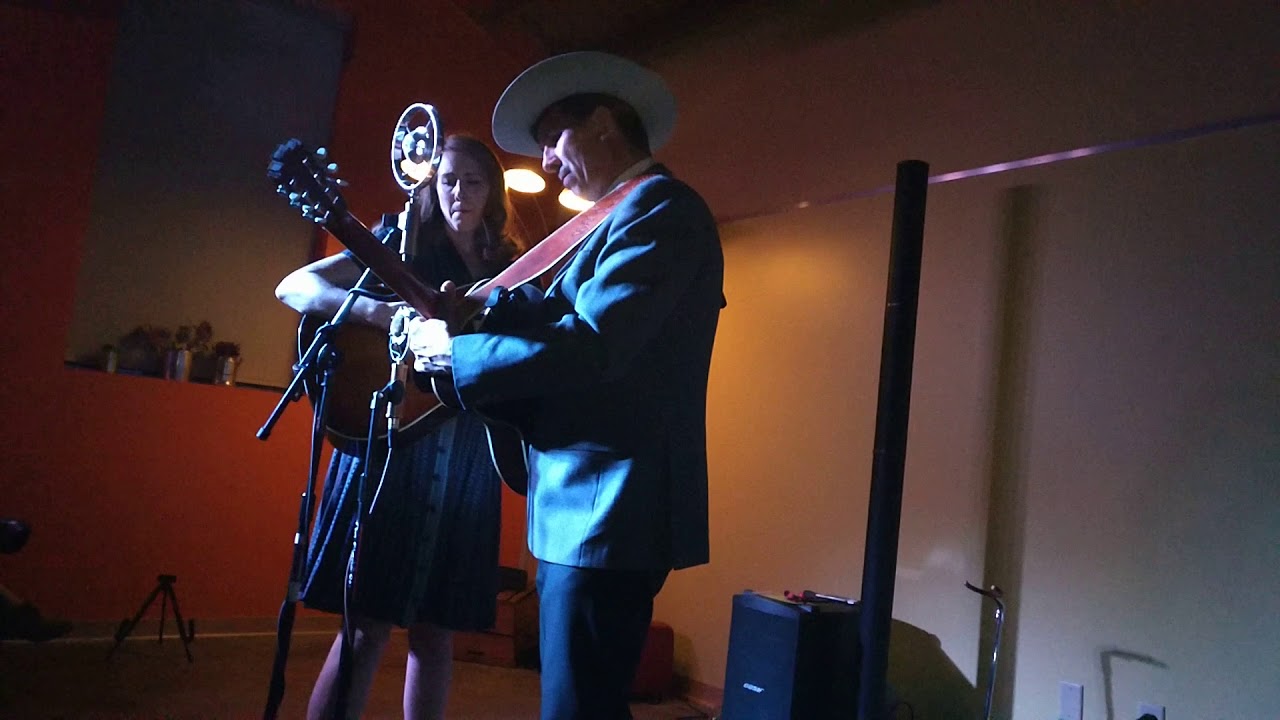 Brennen Leigh and Noel McKay - The Bar Should Say Thanks
