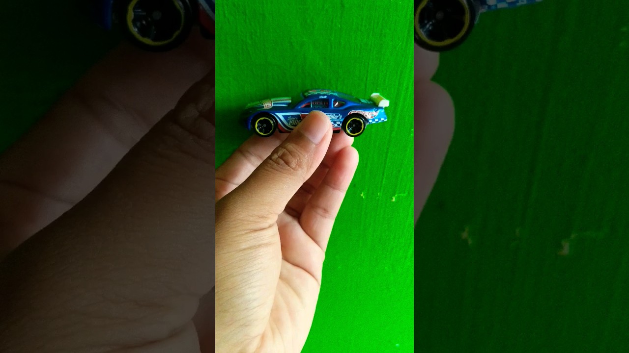 is this car fast in loop track? #hotwheels #drift #driftcar #circletrack #diecast #diecastcars