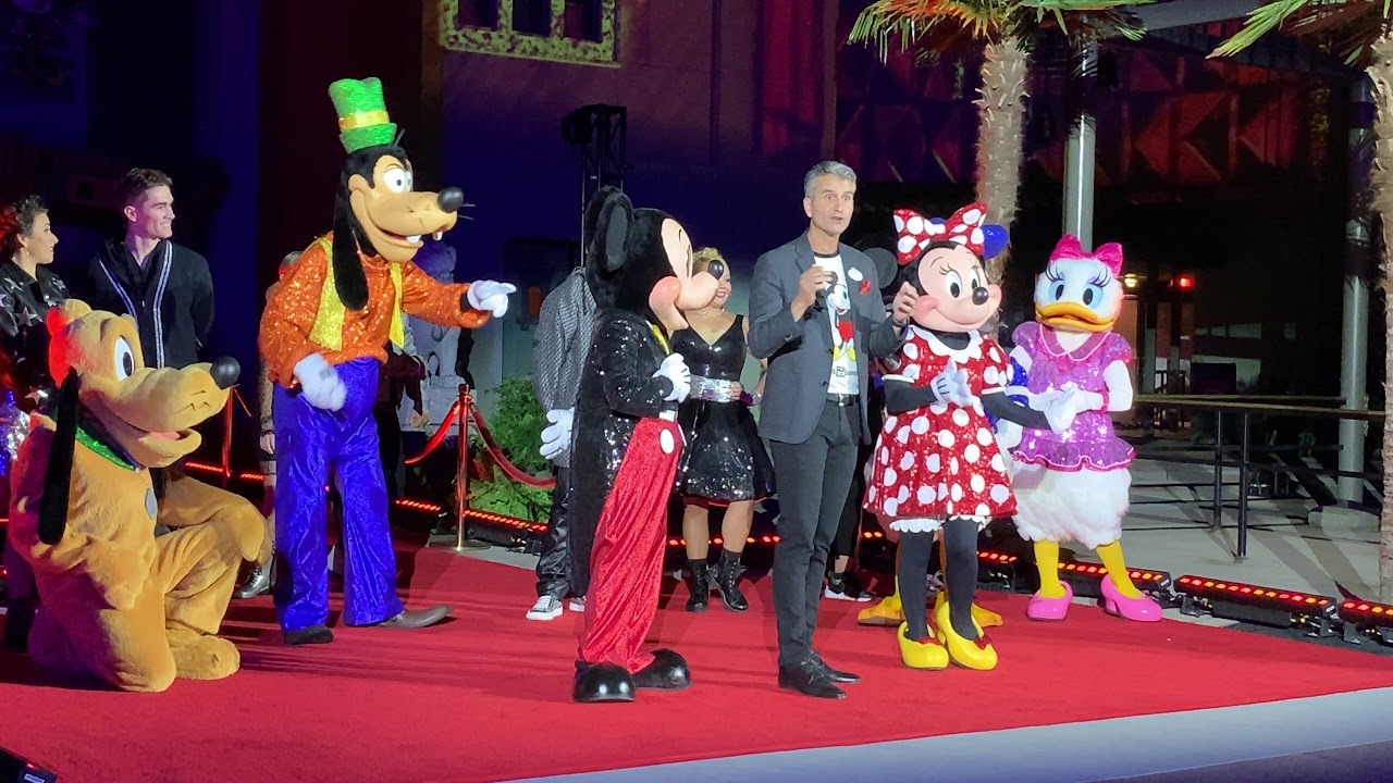 Opening moment for Mickey & Minnie’s Runaway Railway