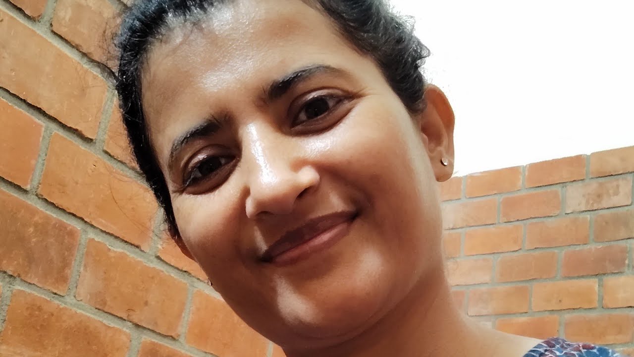 Deepika is live 🤟 आप सभी का स्वागत है मेरी लाइव में 🙂🙂 #livestream #like #subscribe