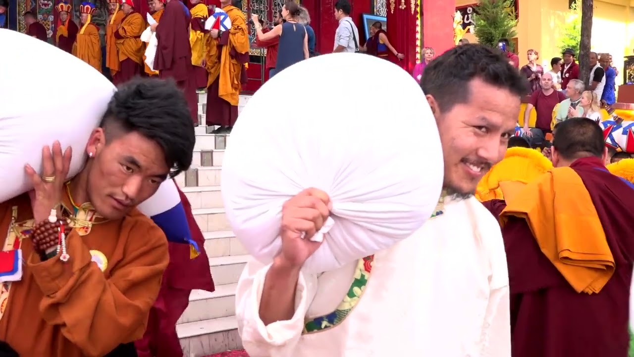 ༧རྒྱལ་བ་སྨན་རི་བའི་སྤྱི་སྤུངས་ཞིཁྲོའི་སྨན་སྒྲུབ་ཆེན་མོ་ལེགས་པར་གྲུབ་པའི་སྔ་དྲོའི་བཀྲ་ཤིས་མཛད་སྒོ།