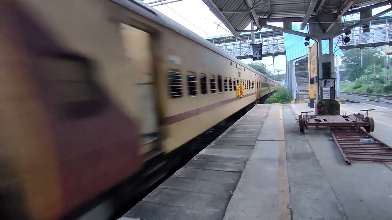 16101 Chennai Egmore - Kollam Mail Accelerating Towards Tambaram LeadBy Arakkonam Wap4