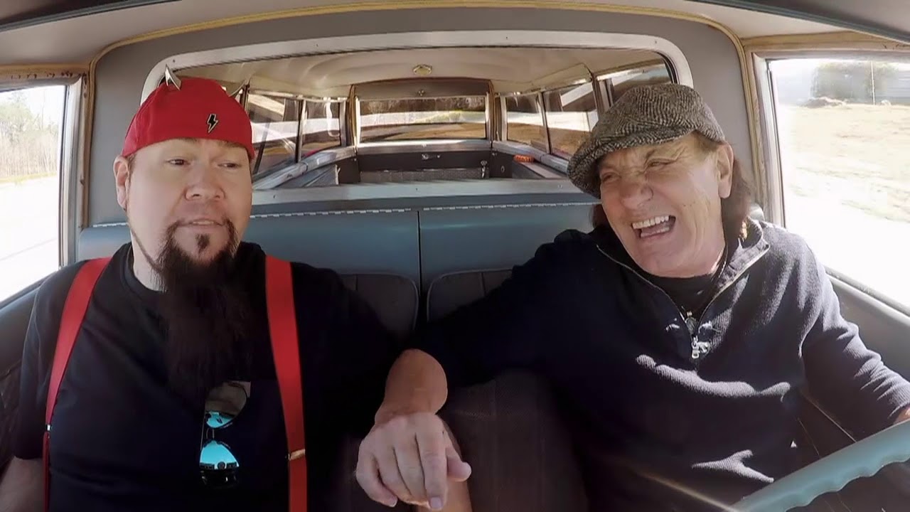 Brian Johnson drives the Ghostbusters Cadillac Ecto-1 with Videobob!