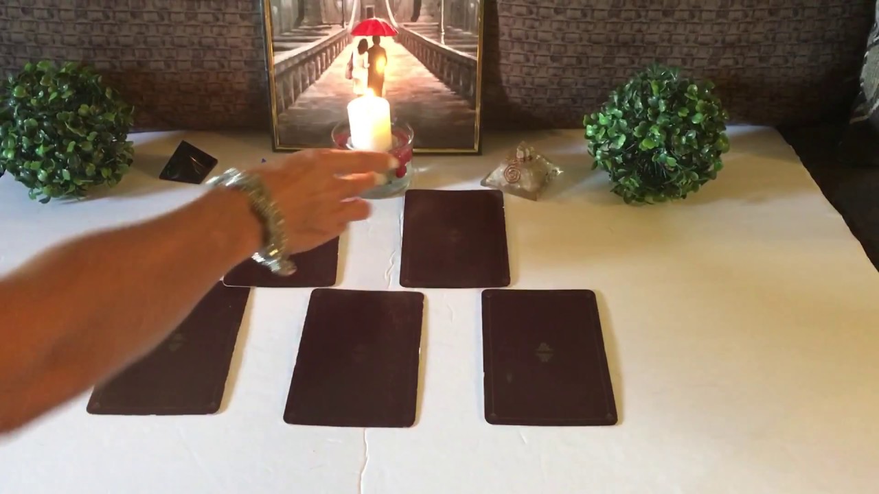 Aquarius November 2018: Love Tarot Reading: Very specific reading not for all