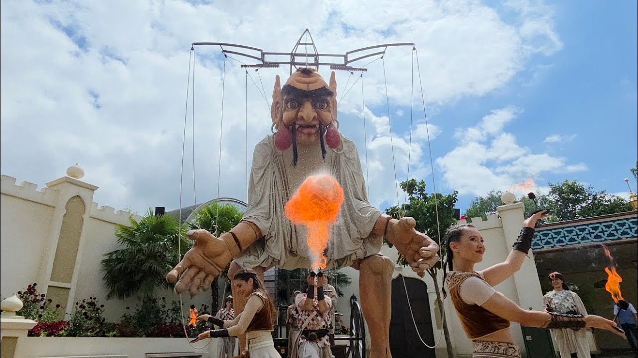 De volledige show van djin. Fata morgana plein ✨️🕌✨️