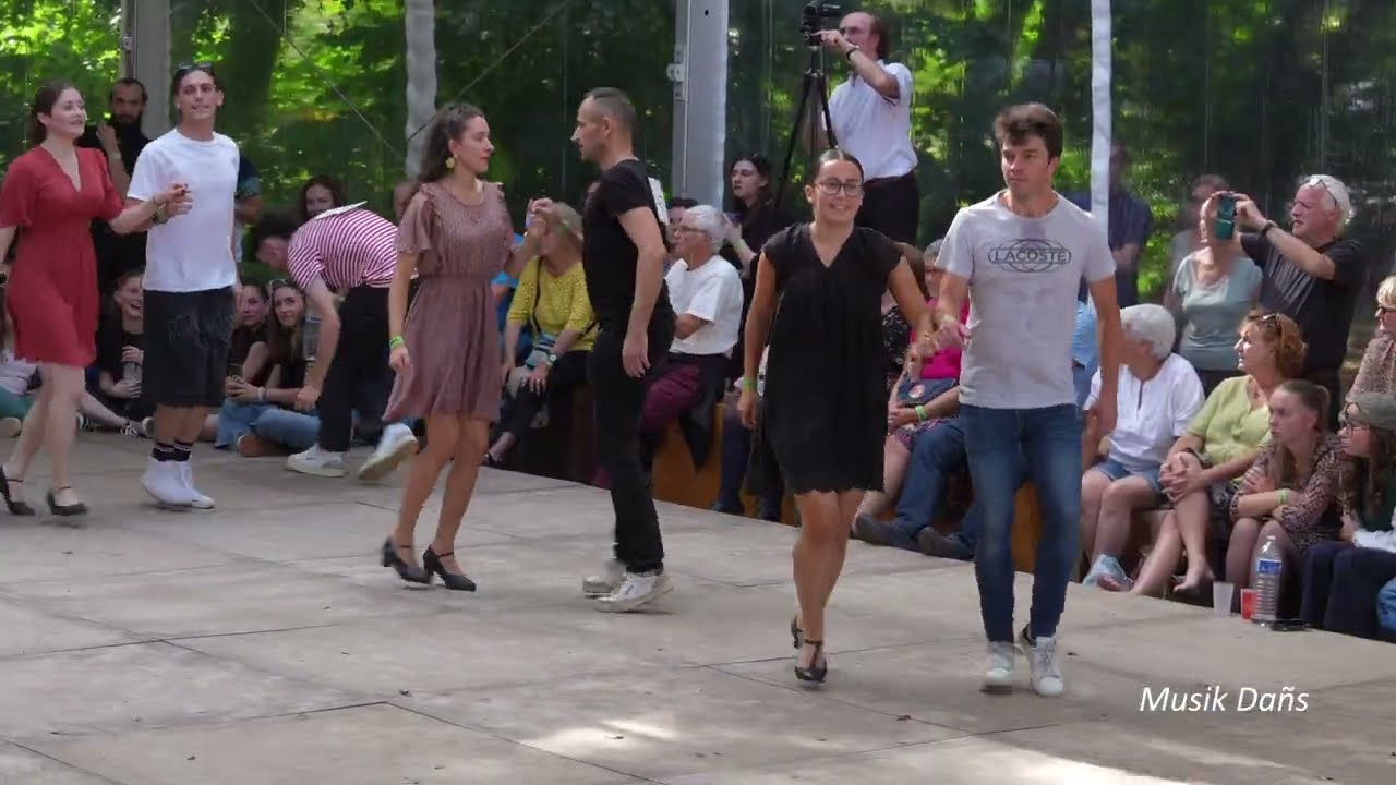 Danse bretonne : Finale gavotte bigoudène sonnée par Goulven Hénaff et Alexis Meunier - Gourin 2025