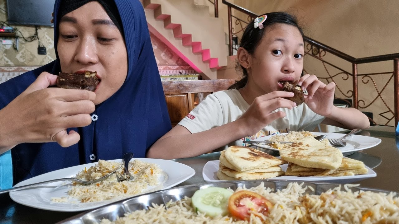Efek Mbak Kunyit Pulang Kampung - Aqilla Beli Nasi Mandhy Kambing H+2 Lebaran 😄 Asti Kunyit Eps 228