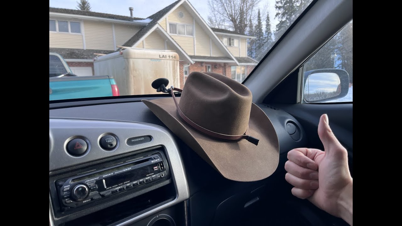 Easy Way To Travel With Your Cowboy Hat. (Car)