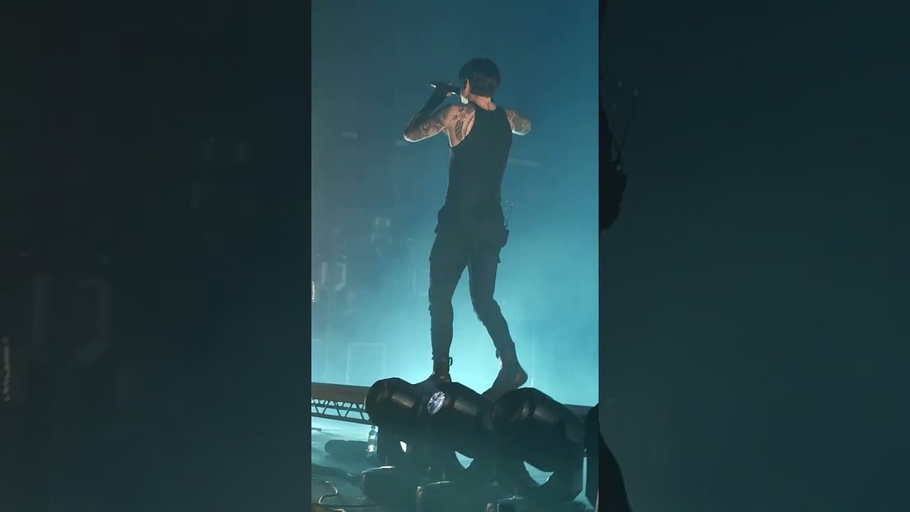 BAD OMENS - JUST PRETEND (LIVE at Ancienne Belgique, Brussels 05-02-2024)