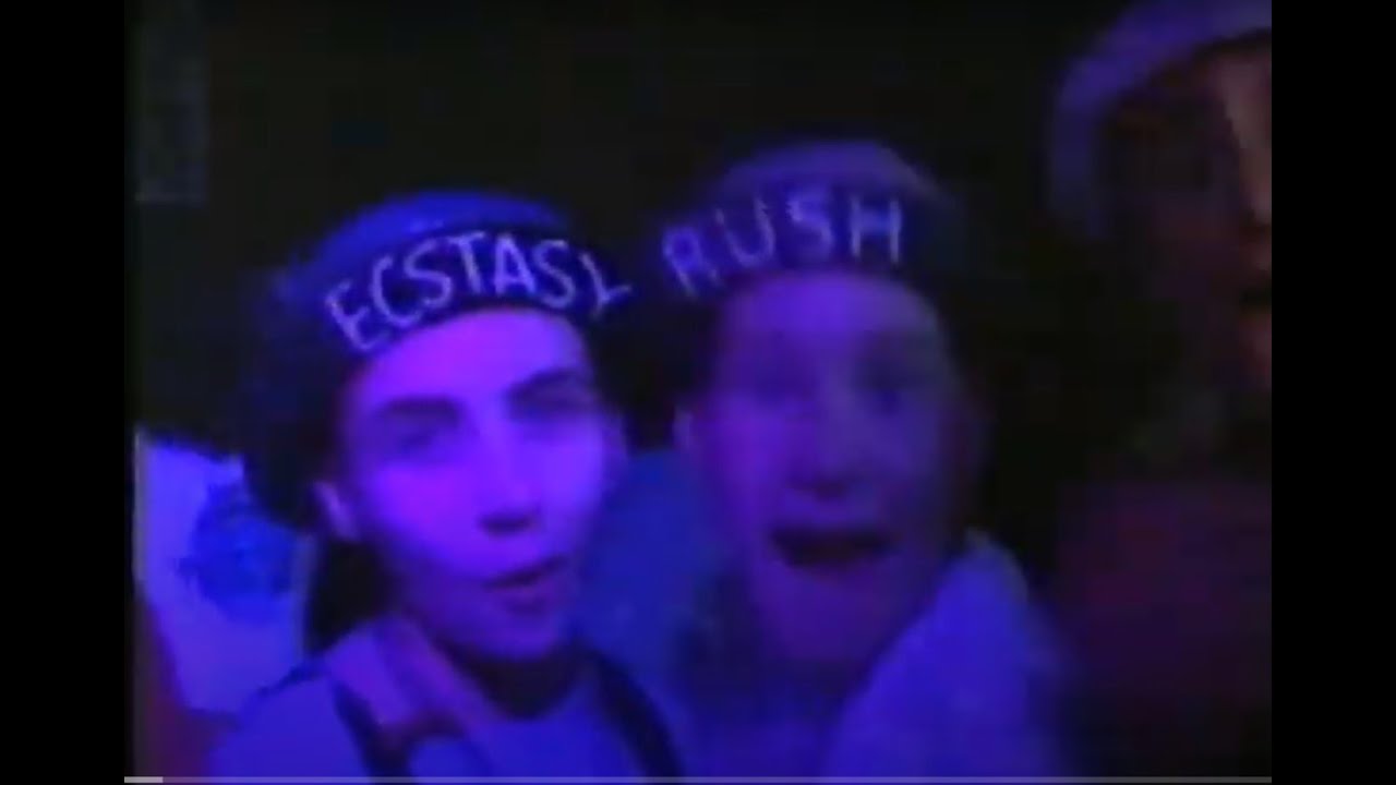 Vision Popham Airfield Rave - 29/08/1992 (better quality version + extra footage + news reports)