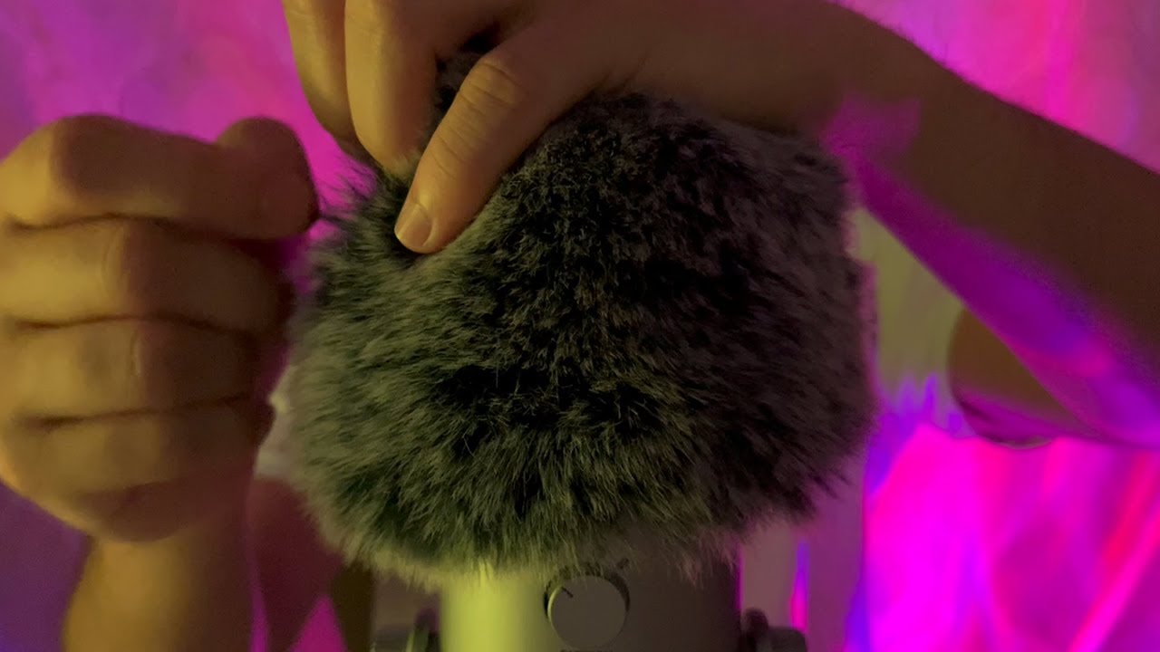 ASMR Bug Searching & Plucking, Scalp Checking On Fluffy Mic (removal, No Talking) 🧠