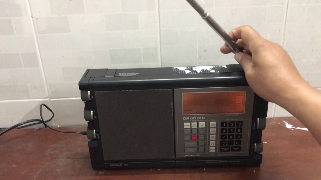 Grundig satellit 700