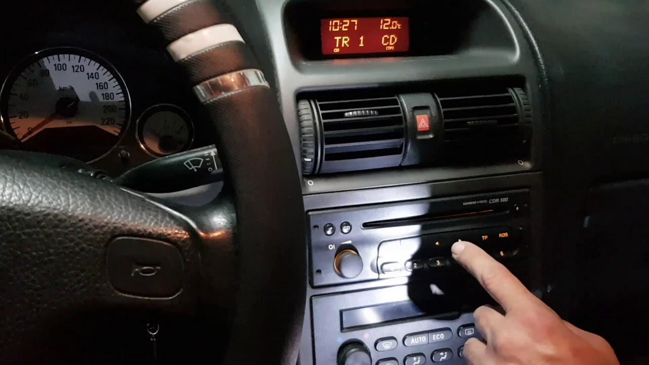 🚗📀 CD NO EXPULSA ATASCADO EN LA RADIO