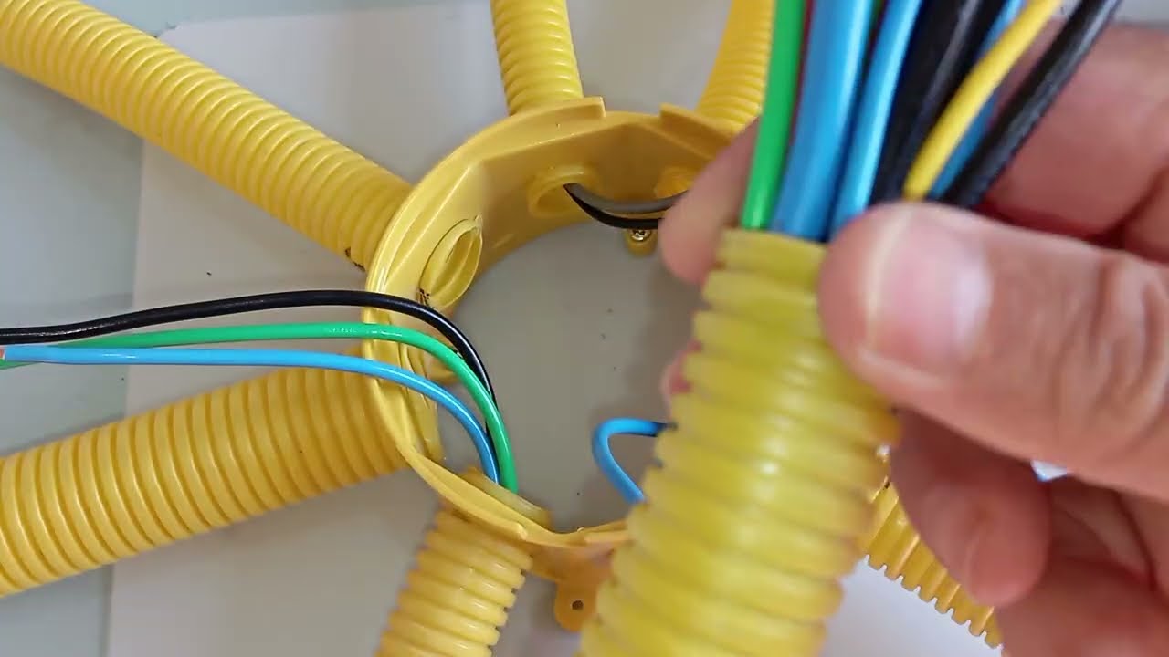 O Eletricista é Você - Vídeo 2 - Circuitos prontos - Vamos emendar .