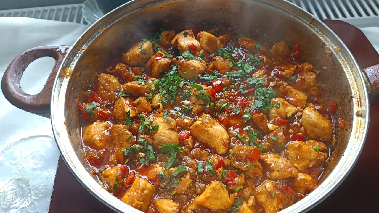 Tocăniță din piept de pui cu legume