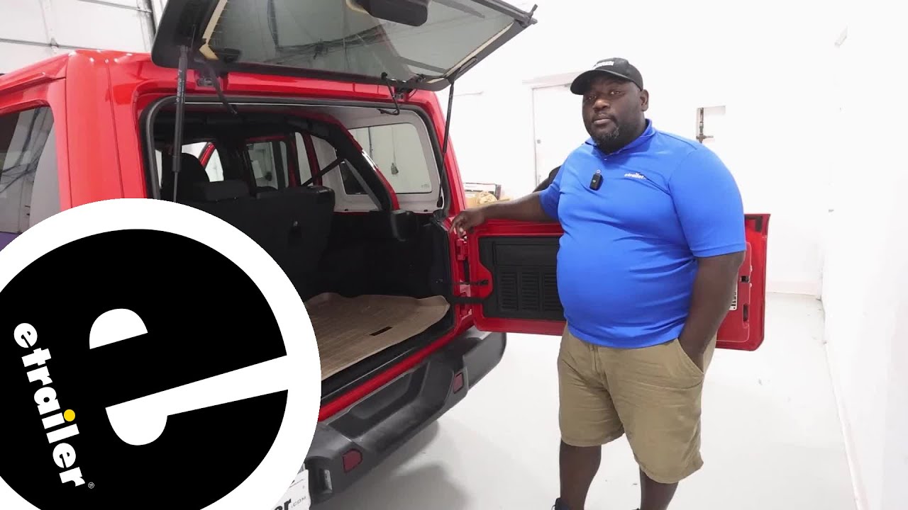 etrailer | Подробный обзор грузового коврика WeatherTech для Jeep Wrangler 4xe 2024 года