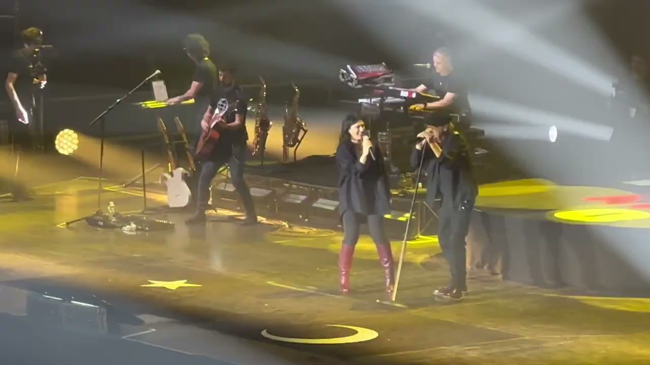 Vieni a vivere con me - Luca Carboni e Elisa live @ Unipol Arena 24.01.26