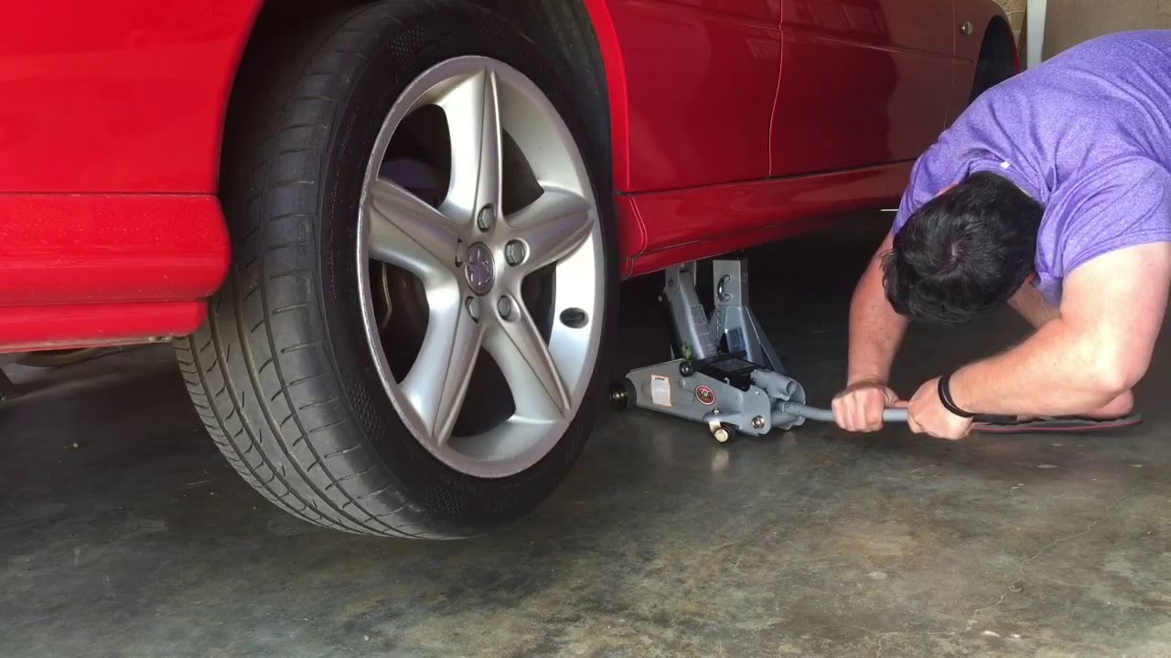 How to replace a fuel filter