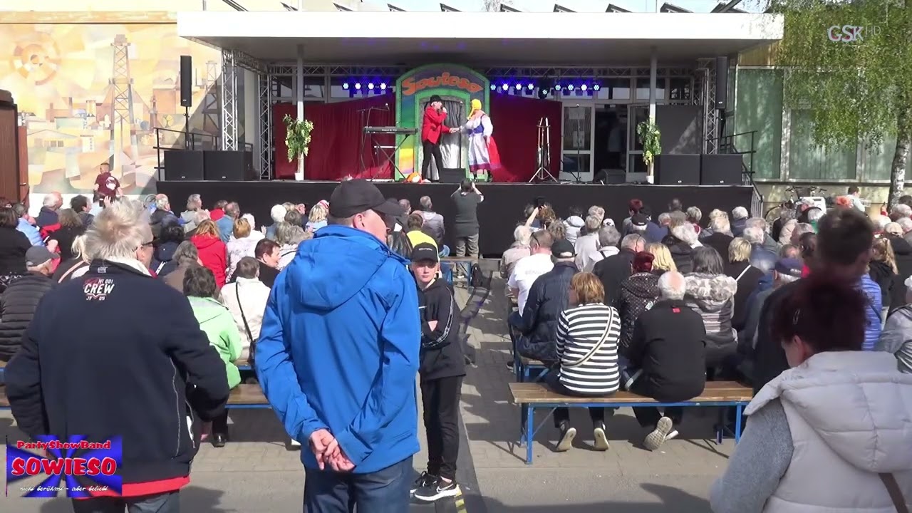 Die Band SOWIESO beim Maifest 2023 in Grimmen