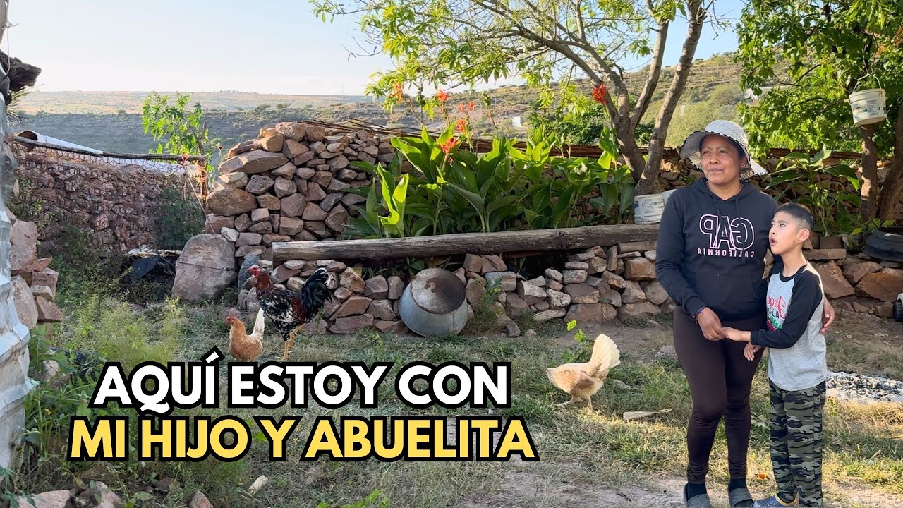 A VECES ESTA DIANTRE AQUÍ ESTOY CON MI HIJO Y MI ABUELITA
