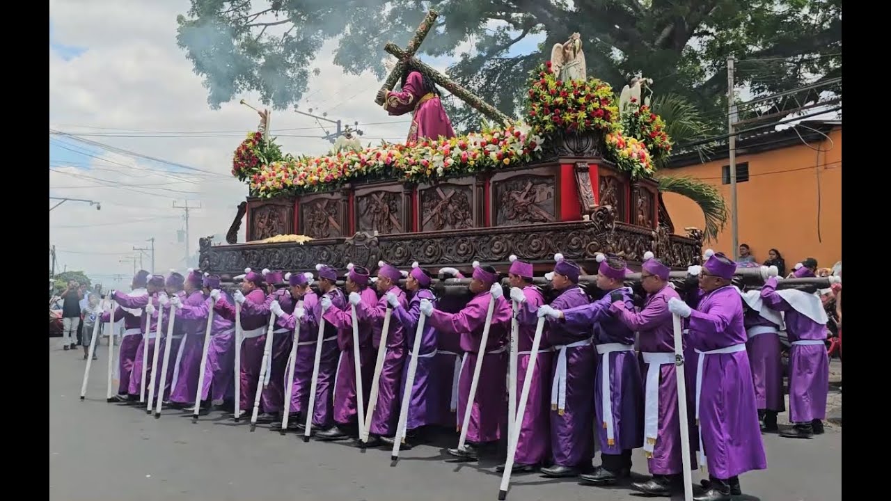 Vía crucis 2025 Cojutepeque- Hermandad del Santo Entierro de Cristo