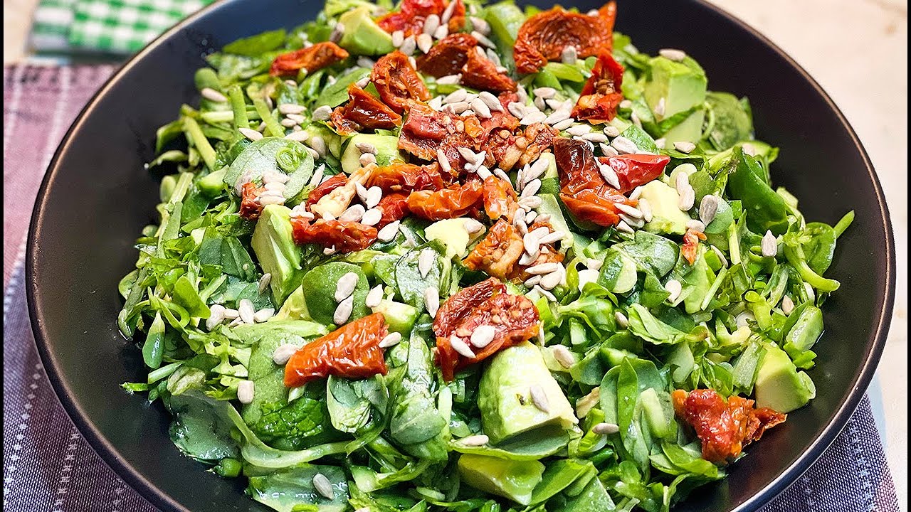 Turkish Way of Green Salad Recipe. Easy, Healthy ! Farklı Bir Yeşil Salata Tarifi. Çok Seveceksiniz!