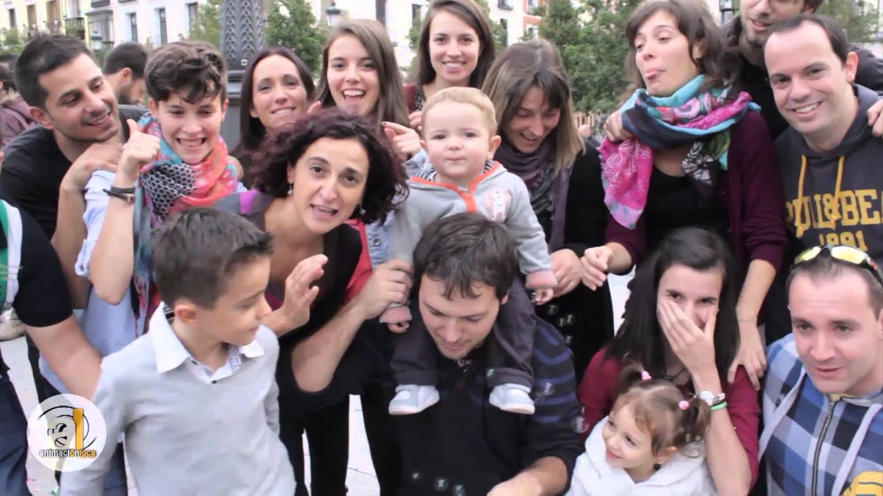 Pedida de mano en OPERA, flashmob de Fran y Laura con animacionloca.com