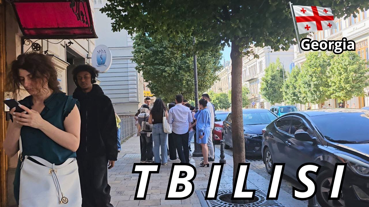 Tbilisi.Agmashenebeli avenue.Walking through  in Tbilisi ❤️