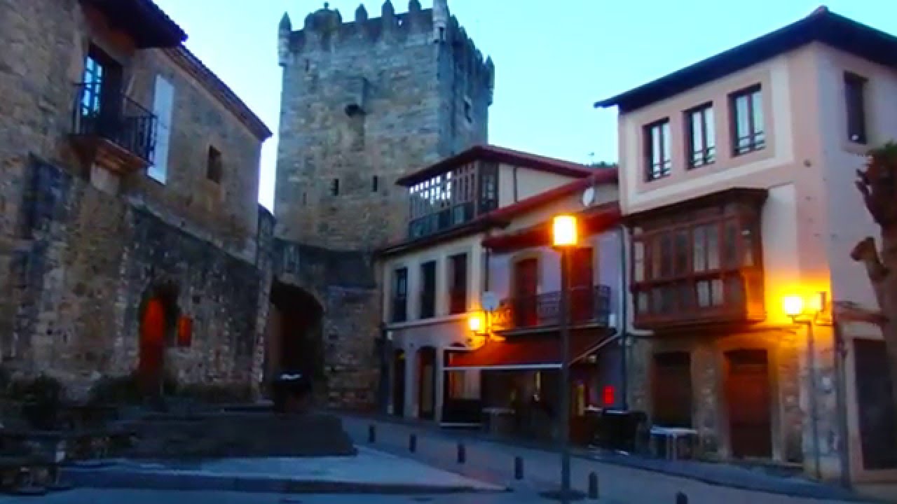 ANOCHECER EN SALAS (ASTURIAS)