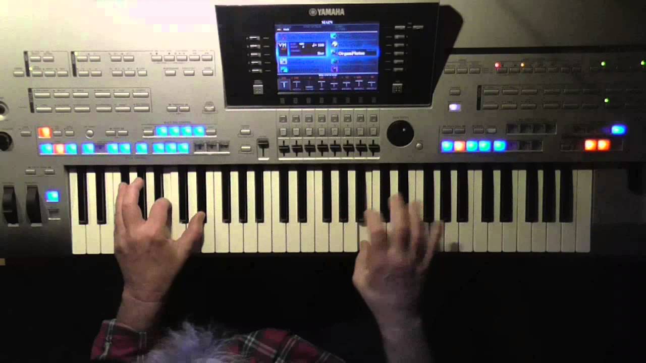 Looking Out My Back Door - CCR, Instrumental Cover, mit Style gespielt auf Tyros 4