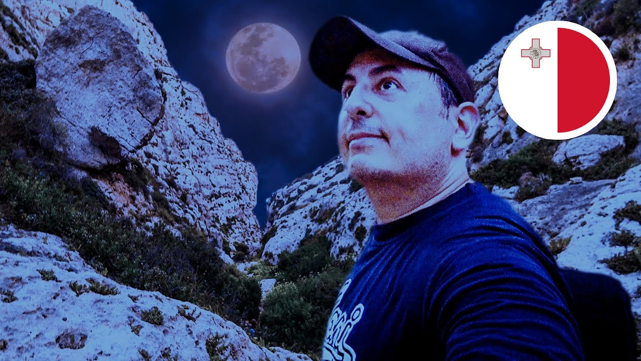 Solo Hiking Wied Babu (Babu Valley) at Night 🇲🇹