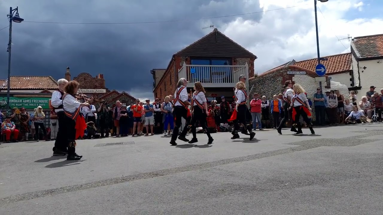 Scottish Diamond, Raglan - Black Gate Morris