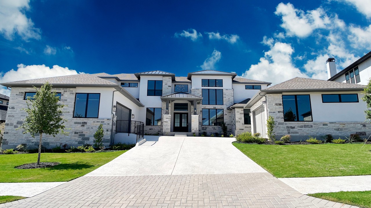 5100+ sq ft Prescott plan with Westin Homes in the Rough Hollow Community in Austin, TX | Lakeside