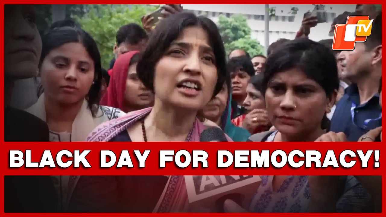 MP Dimple Yadav Slams Police Action On Students, Demands Dharmendra Pradhan's Removal