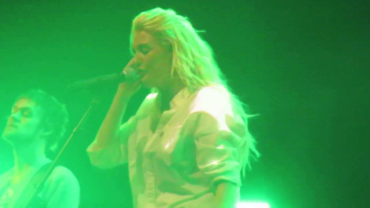 Kobus Groen en Sanne Hans (Miss Montreal) - Hoe (HMH)