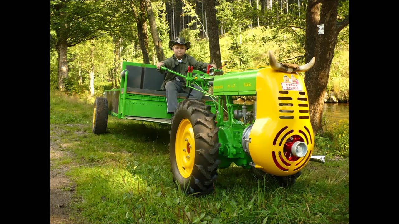 Motorobot PF-62 Máňa