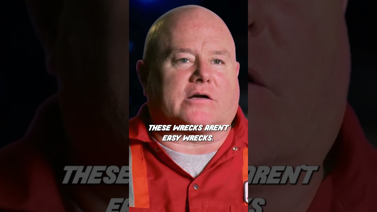 Jamie and First Responders Caught in a Dangerous Spot | Highway Thru Hell