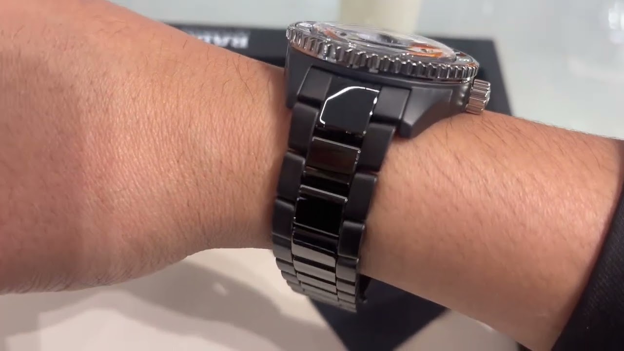 Captain Cook High-Tech Ceramic Diver #R32129152 #rado #centralworld