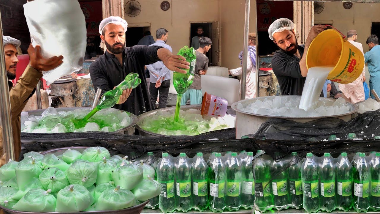 PAKOLA MILK SHAKE | ICE PAKOLA JUICE. Refreshing Pakola Doodh Soda SUMMER Street Drink of Karachi