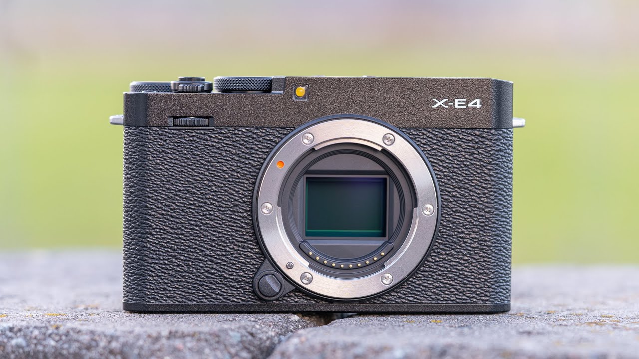 Fujifilm X-E4 Review - The Minimalist [Fuji XE4]