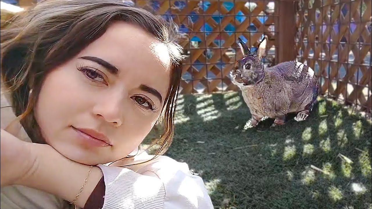 Maya pets CUTE bunnies and chases Dewie at Smile Farm