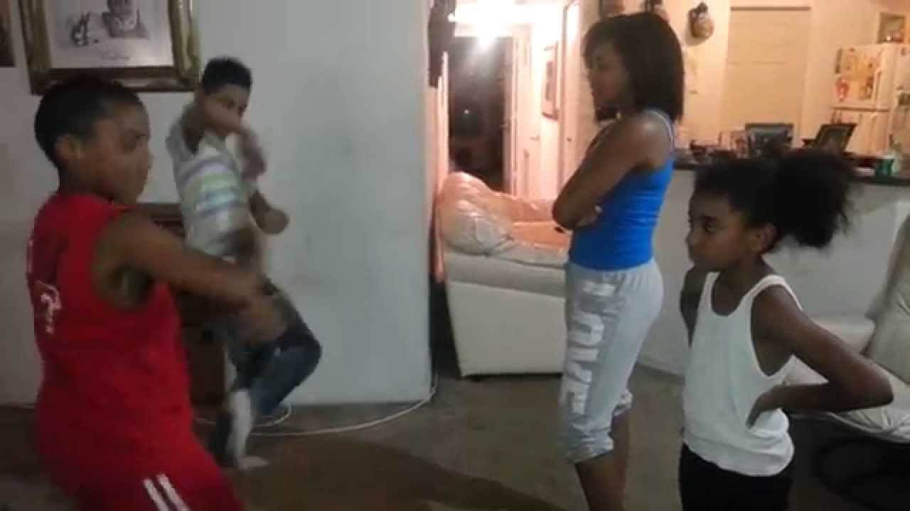 Analisse having home battles. @Analisseworld
