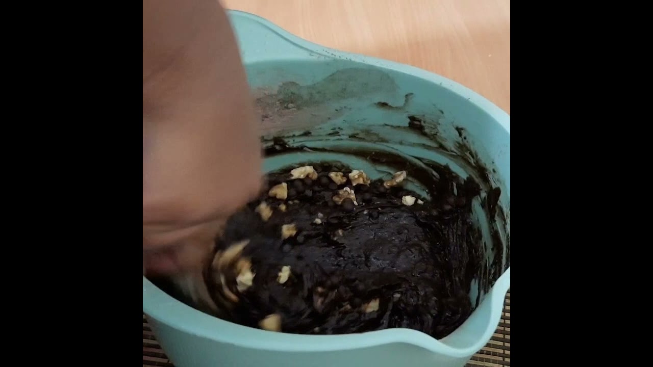SIMPLE BROWNIE RECIPE 😋..#baking #bakingathome #cookingathome #bakingbrownies #holidayseason